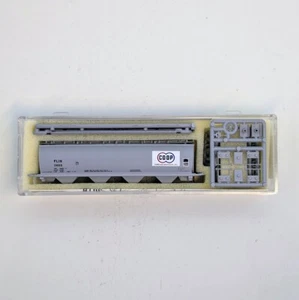InterMountain 60108-xx N Scale Kit - Cylindrical 4-Bay Hopper - Farmland Co-Op - Picture 1 of 3