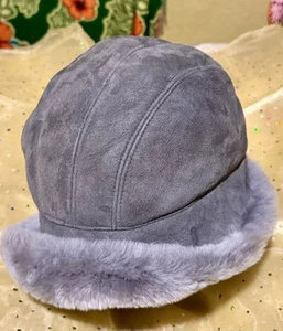 UGG 🍃Suede & Fur 🍃Bucket Hat – Grey One Size Fits All - Picture 1 of 10