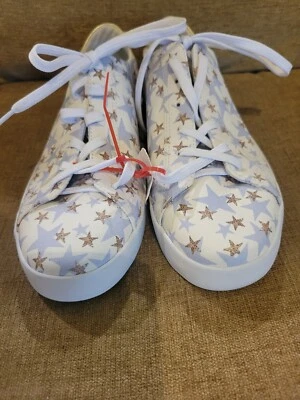 Zapatos de tenis OTBT para mujer de cuero estrella blancos, grises y dorados talla 9 M Foto 1 de 4