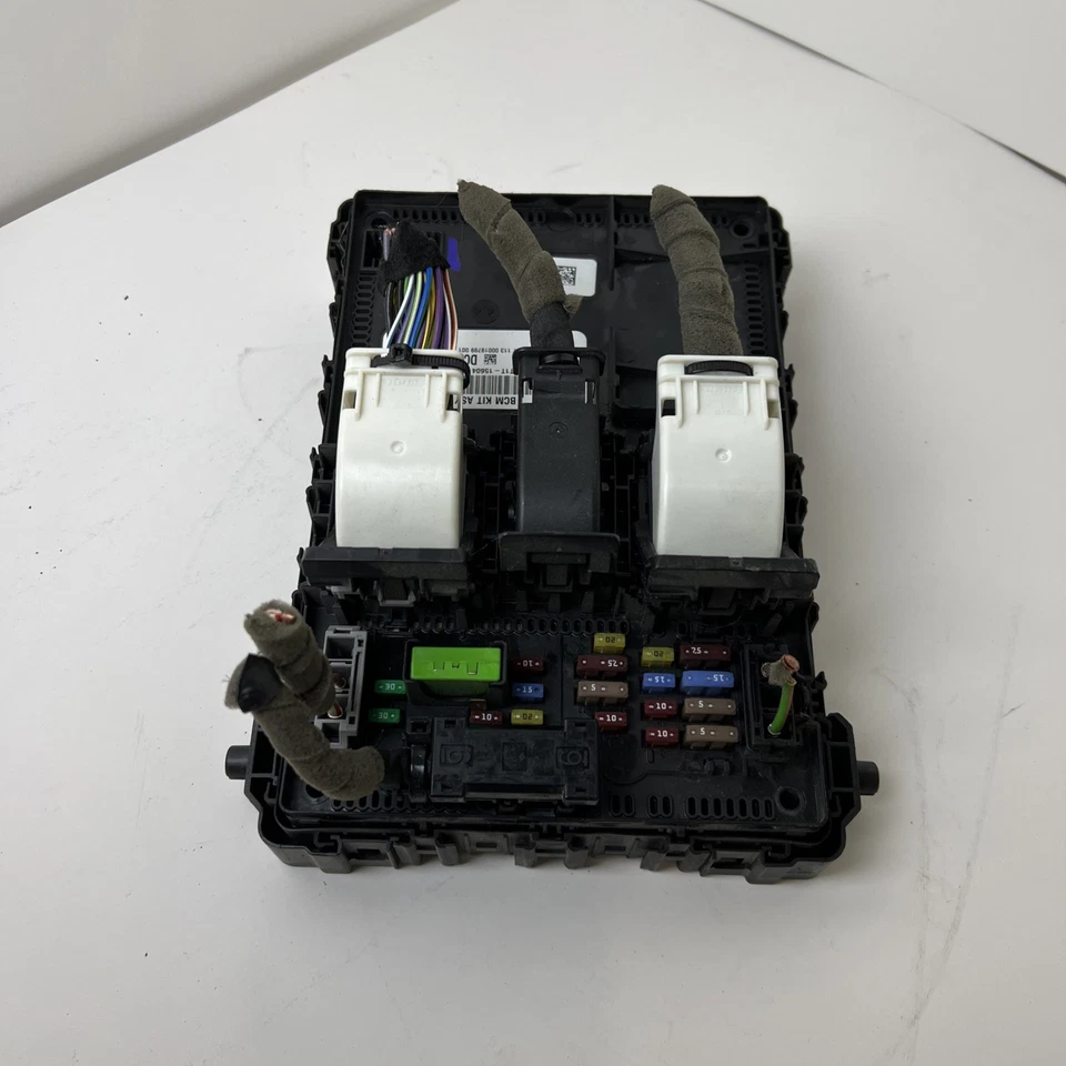 Ford Transit Connect 2022 módulo de control de carrocería cabina interior OEM LT1T-15604-DCB Foto 1 de 4