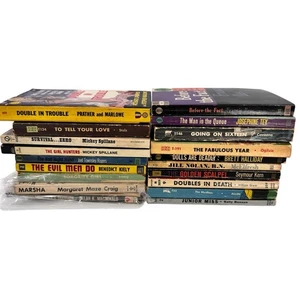 Lot of 19 Vintage Paperback Book Dell Mystery Pocketbook Mickey Spillane - Bild 1 von 16