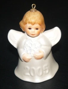 Campana Goebel 2005 adorno de Navidad ángel perla sosteniendo copo de nieve usado en excelente estado - Imagen 1 de 3