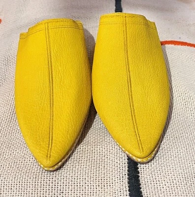 Moroccan Leather yellow slippers - Men's Moroccan yellow babouches slippers - Image 1 of 4