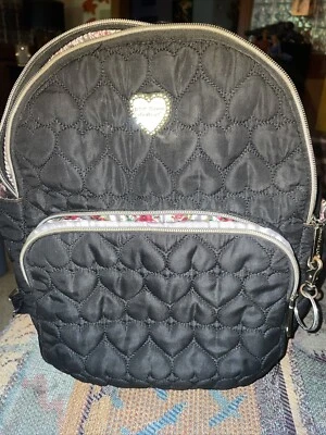 Mochila Betsey Johnson Acolchada Corazones Estampado Azul Claro y Rosas Foto 1 de 4
