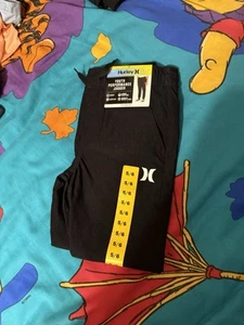 BNWT BOY'S HURLEY YOUTH PERFORMANCE JOGGER - BLACK- SIZE 5/6 - Picture 1 of 2
