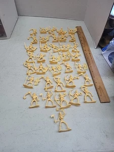 "LOTE 36 hombres del ejército guerreros esqueleto minifigura de plástico soldado de juguete" - Imagen 1 de 3