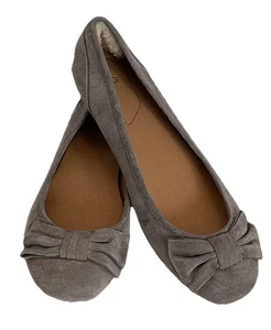 UGG Antora Wildleder Schleife Ballerinas grau Wildleder Slipper Fell Absatz Unterstützung Gr. 8,5 - Bild 1 von 11