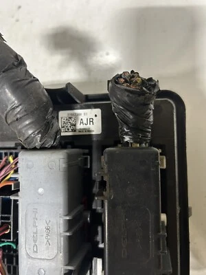 2012-16 雪佛兰 Impala 熔断器盒接线原始设备制造商 22862308 模块 547-28C4 — 第 1/3 张图片