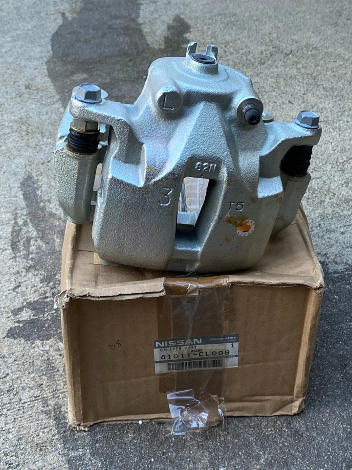 Genuine Nissan Front Left Brake Caliper For Infiniti FX35 FX45 41011-CL00B - Image 1 of 1