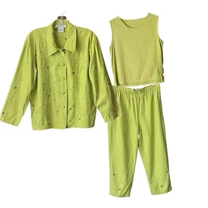 Great Cavalier by St.Paul 3 piece Embroidered Capri outfit. 100% Silk. Size PM. - Photo 1/14