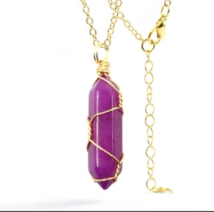 Crystal Necklace Gold Wire Wrapped Purple Garnet Healing Crystal Point - Bild 1 von 7