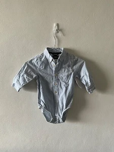 OshKosh - BNWT - Boy's Blue/White Stripe Short Outfit - Size 2. - Picture 1 of 6