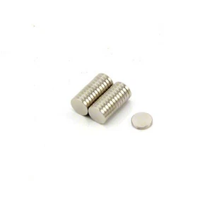 diámetro 6mm x 1mm grueso imán de neodimio N42 - 0,35 kg tiro (paquete de 25) - Imagen 1 de 1