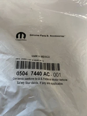 Junta de cubierta de culata OEM Mopar 5047440AC 05047440AC Foto 1 de 2