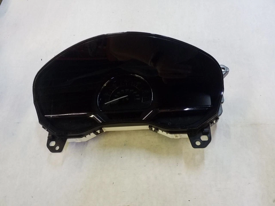 224 k millas - Grupo de velocímetro | Se adapta a Lincoln Navigator 2015 Foto 1 de 4