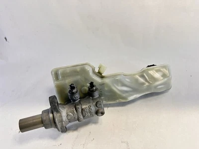 Cilindro maestro de frenos Ford Focus 2012-2018 con depósito 26,4155-0044,4 OEM Foto 1 de 4