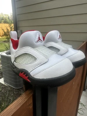 Jordan 5 Retro Little Flex TD Talla 4C Blanco/Negro/Rojo Foto 1 de 4