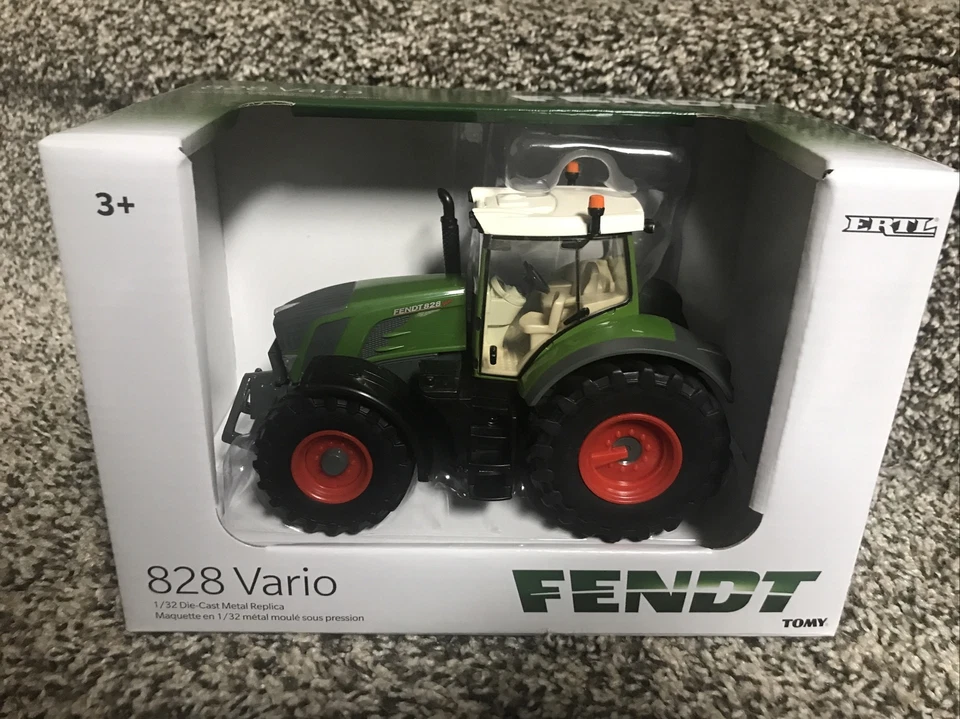 1/32 Fendt 828 Vario MFD Tractor by ERTL Tomy 16391 Ert16391
