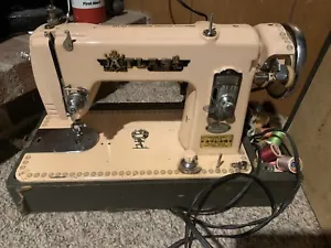 Atlas Deluxe Precision Sewing Machine VINTAGE pink w Case & pedal 1950s VIDEO - Picture 1 of 17