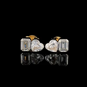 Pendiente de diamante de dos piedras con corte de corazón y esmeralda blanca ... - Imagen 1 de 6