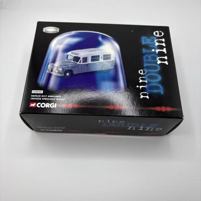 CORGI DAIMLER DC27 AMBULANCE CROYDON AMBULANCE SERVICE 1/50 CC06302 - Image 1 of 4