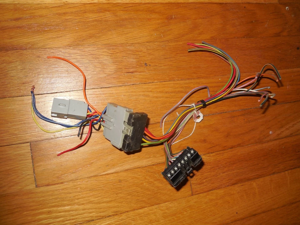 Used Original 1987-1993 Ford Mustang Dash Radio Wiring Harness Repair Pigtail - Image 1 of 3