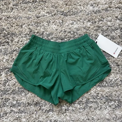 Pantalón Corto Lululemon Hotty Hot Tiro Bajo Forrado 2.5”, CASG, NUEVO CON ETIQUETAS, Talla 6 Foto 1 de 4