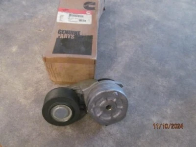 Cummins 3976831 engine Belt Tensioner  (5259022)  New Old Stock Genuine OEM part Foto 1 de 4
