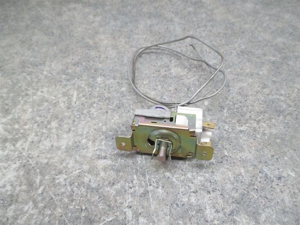 MAGIC CHEF REFRIGERATOR THERMOSTAT PART # 61003456 - Image 1 of 1