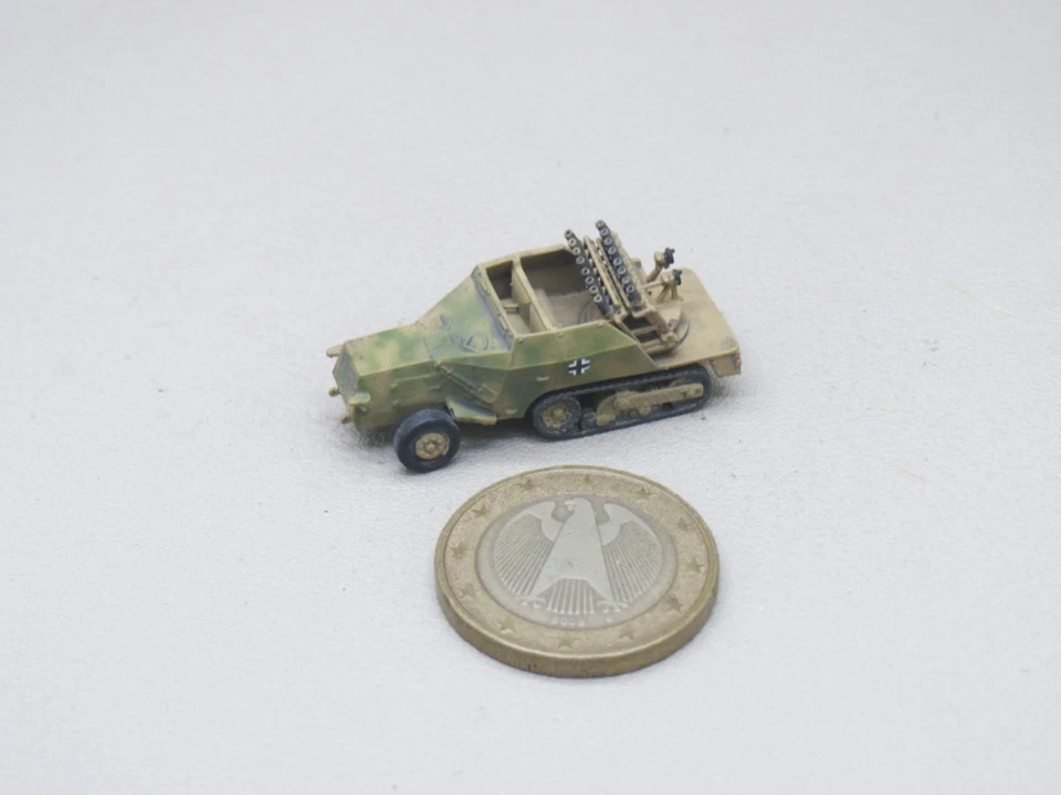 Mortero de bombardeo autopropulsado 1/144 Segunda Guerra Mundial alemán Leichter Rowwerfer S307(f) Foto 1 de 1