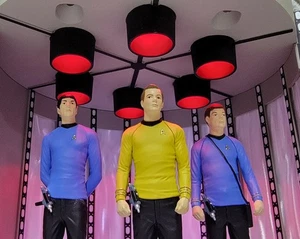 HALLMARK STAR TREK  TRANSPORTER TABLETOP XMAS DECORATION - KEEPSAKE 2019 NIB - Picture 1 of 12