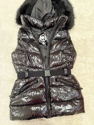 Michael Kors 人造毛皮边腰带羽绒背心 黑色 Xs 码 — 第 1/4 张图片