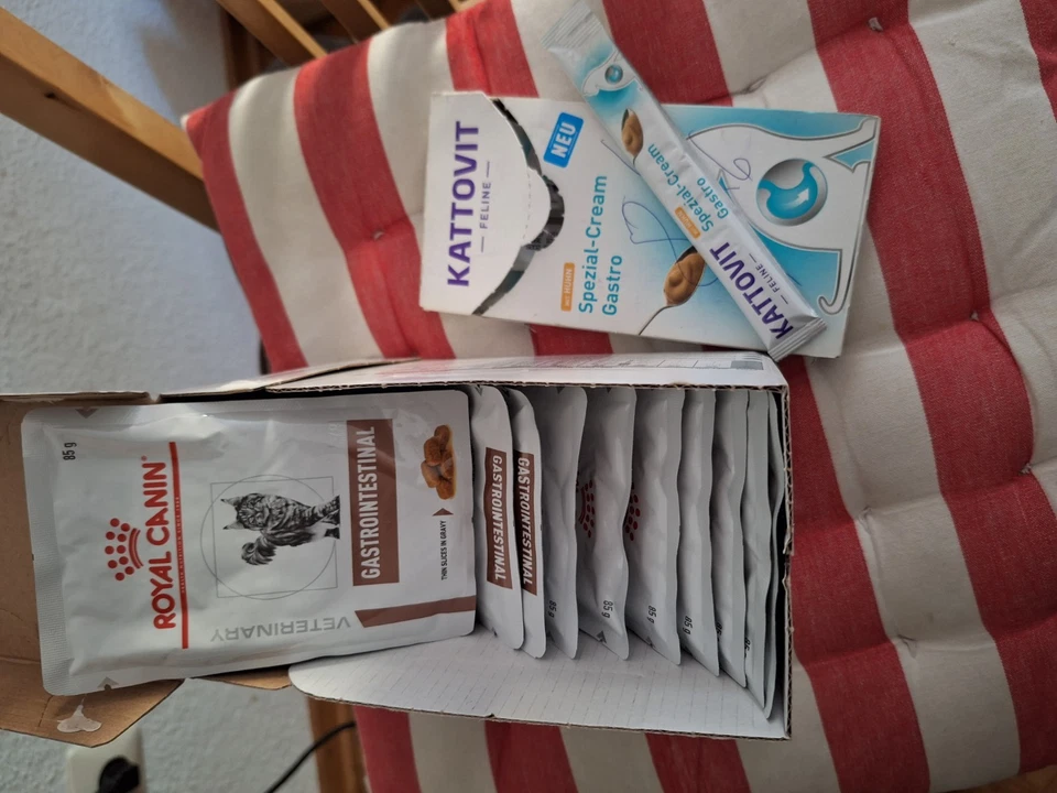 10x Royal Canin Gastrointestinal Nassfutter - 85g, 5x Kattovit Huhn Spezial  - Bild 1 von 1