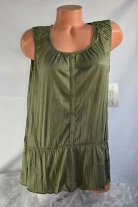 FRENCH LAUNDRY (M) Tunic Tank Top OLIVE GREEN Lace Shoulder Smocked Ruffle Hem - Picture 1 of 10