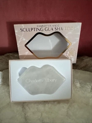 CHARLOTTE'S MAGIC SCULPTING GUA SHA SCULPTING TOOL 2025 NEW LAUNCH - DEPUFFING - Bild 1 von 4