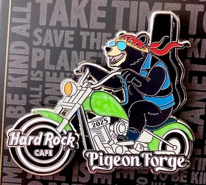 2025 HARD ROCK CAFE PIGEON FORGE GONE WITH THE BEAR BIKER LE PIN - Bild 1 von 3
