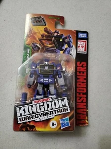 Hasbro 4” Transformers Generations WFC Kingdom Core Soundwave Action Figure - Picture 1 of 2