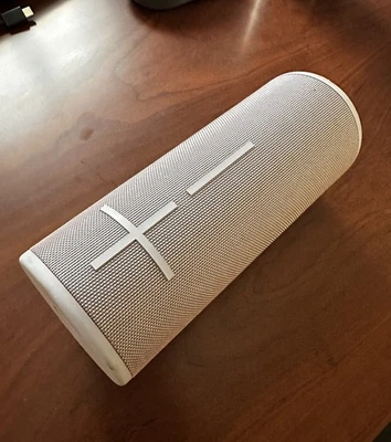 Altavoz inalámbrico Ultimate Ears Boom 3 - púrpura ultravioleta Foto 1 de 2