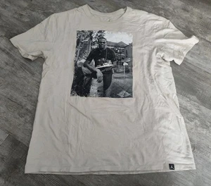 Nike Air Jordan T-Shirt Mens L AJ1 Iconic Photo Crew Print Graphic - Picture 1 of 10