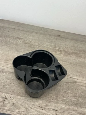 Nissan Altima 2010 portavasos usado inserto Foto 1 de 4