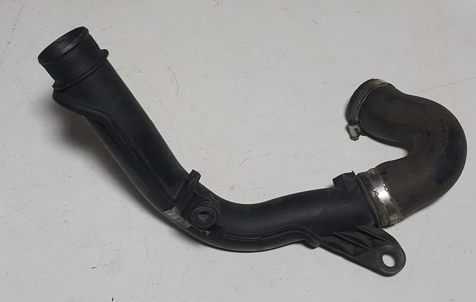 Charge air tube for volkswagen vento polo skoda rapid fabia 6R0145770A - Image 1 of 4