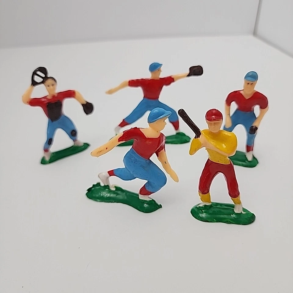 Lote de 5 adornos vintage de plástico para pasteles - jugadores de béisbol Foto 1 de 4
