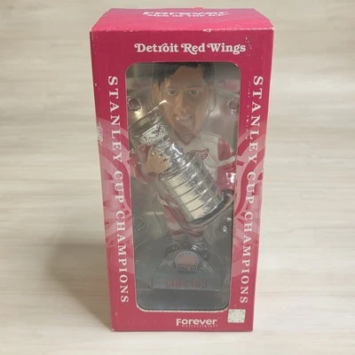 2002 Detroit Red Wings Chelios #24 Men On Ice Limited Edition Collectible Bobble - Image 1 of 4