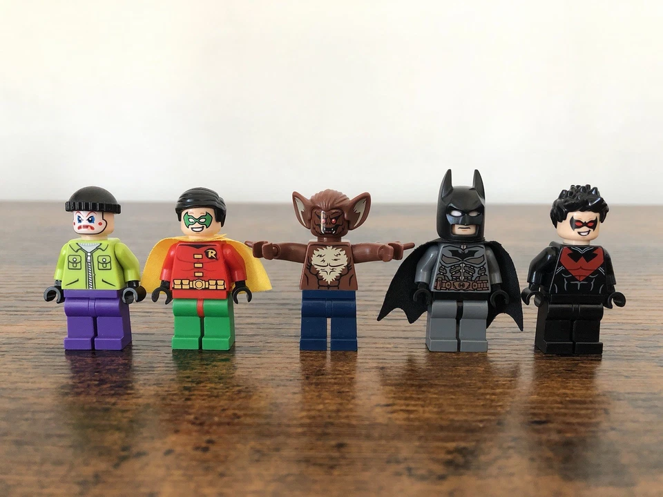 Lego Lot Of 5 Dc Superheroes Mini-figures. Batman, Night wing, Man-bat, Etc. - Image 1 of 4