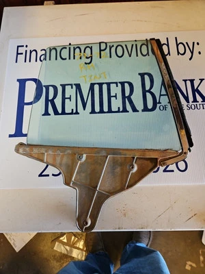 Dodge Plymouth Charger Satilite 1971-72 cuarto trasero derecho ventana vidrio tintado Foto 1 de 2