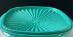 Tupperware Replacement Square Servalier Seal Lid Teal #859 New USA Made - Picture 1 of 1