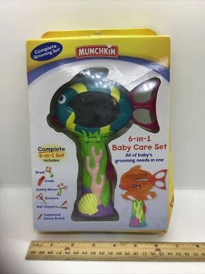 Juego de cuidado del bebé Munchkin 6 en 1 con temática de peces cepillo súper lindo, peine, tijeras, etc. Foto 1 de 4