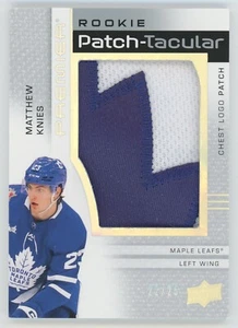 Parche Premier Rookie 2023-24 Upper Deck-Taculares logotipos en el pecho Matthew Knies 22/25 - Imagen 1 de 3