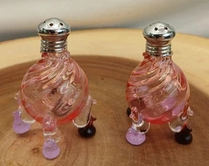 Art Glass, Hand Blown Pink Salt & Pepper Shakers. "READ" - Picture 1 of 12