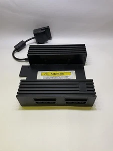 ✅⭐️Sony PlayStation 2 Multi Tap 4 Player Integrierter Ständer⭐️✅ - Bild 1 von 2